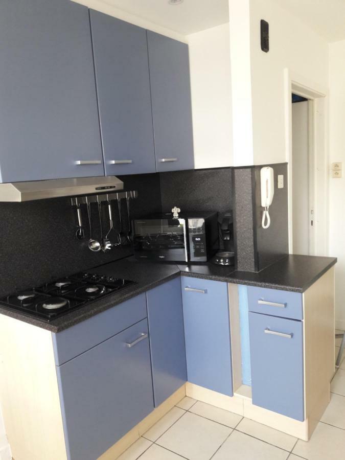 2 Slaapkamer Appartement Op De Zeedijk Van Oostende. 外观 照片