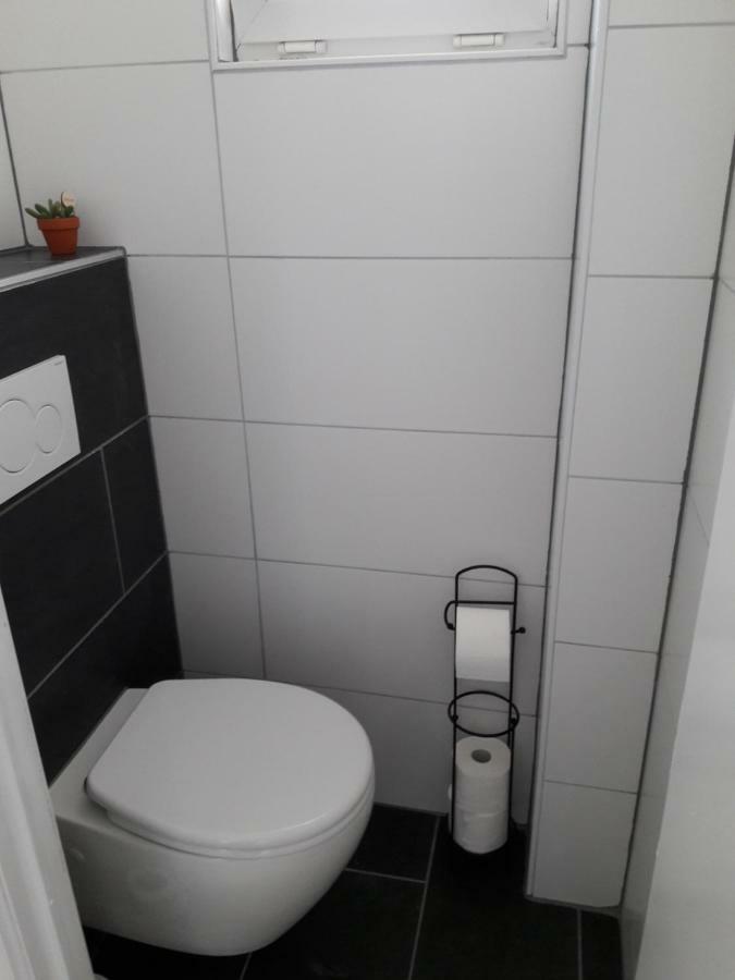 2 Slaapkamer Appartement Op De Zeedijk Van Oostende. 外观 照片